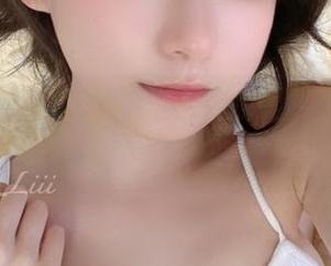 下载这位迷之呆梨女孩的原图，愉快的呆萌就在这里！