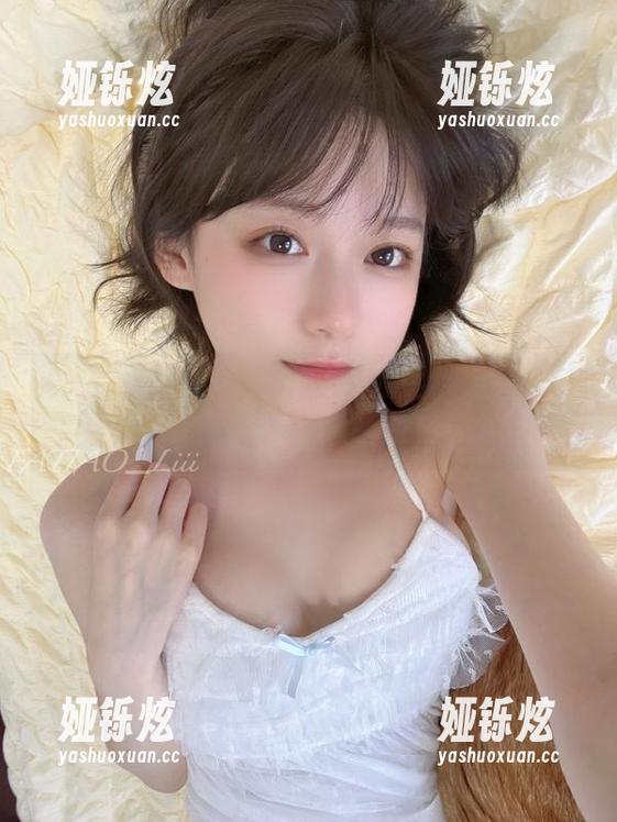 下载这位迷之呆梨女孩的原图，愉快的呆萌就在这里！