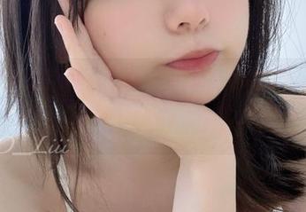 迷之呆梨的连体衣，驳斥了‘畸形’这个词，你说这也算得上是写真吗？