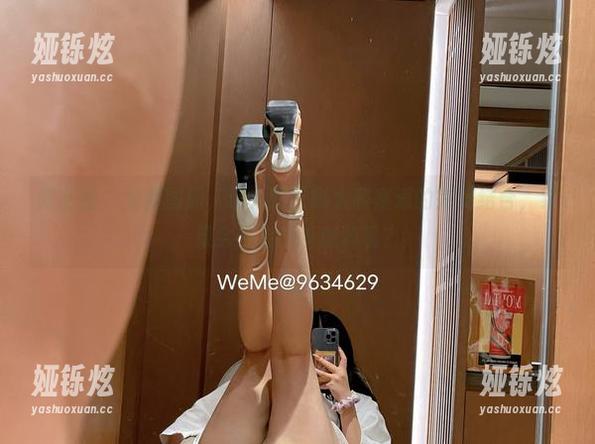 微密圈 - 免费图册，迷人的五姨太和赛道的完美结合，结果会不会出乎意料呢？