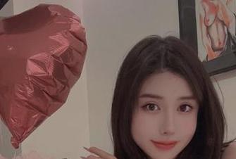 微密圈 – 阿色的少女图包：经不起诱惑的我，憋了太久，总算拆开了美箱！