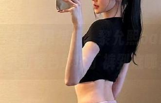 微密圈 – 我总是想问，黎允熙baby的高清照片里的紫色珍珠丁裤到底哪里好？