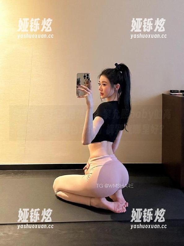 微密圈 - 我总是想问，黎允熙baby的高清照片里的紫色珍珠丁裤到底哪里好？